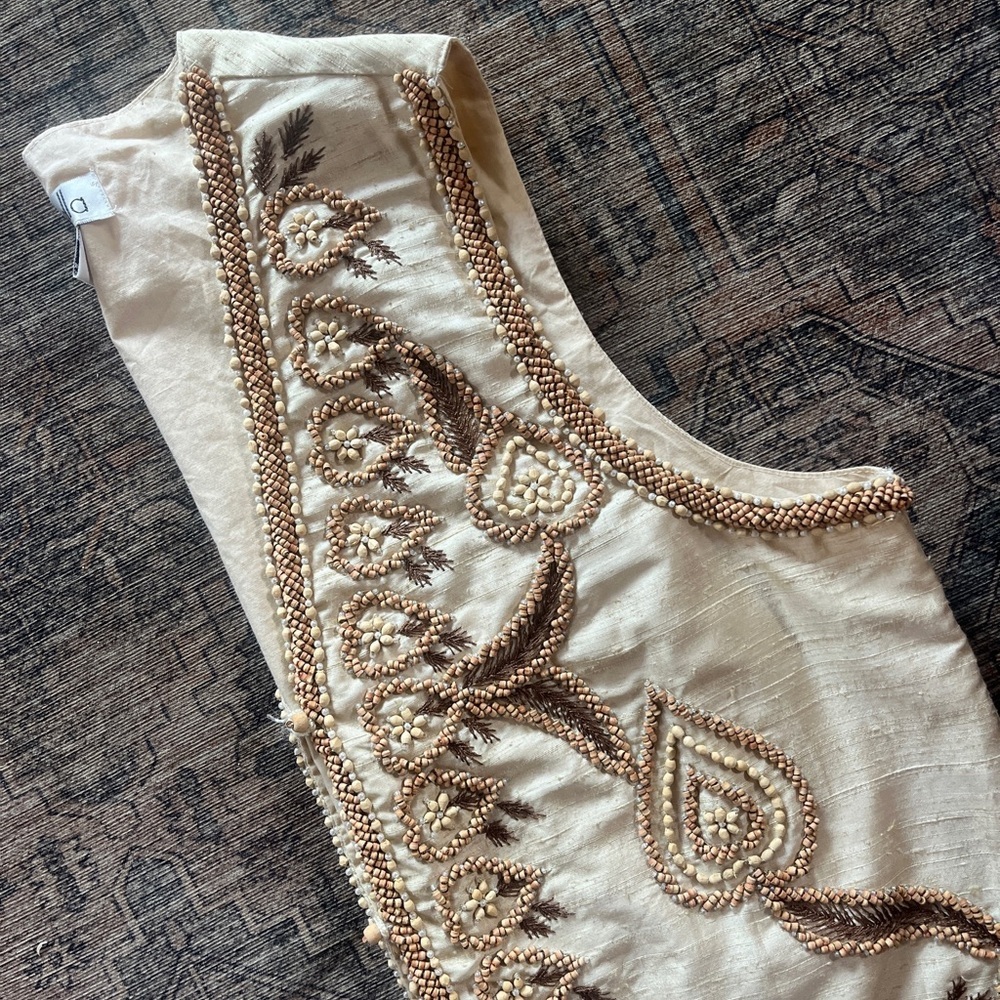 31. Vintage RAFAELLA Cream Silk Beaded Vest Sz Lg - Picture 12 of 13